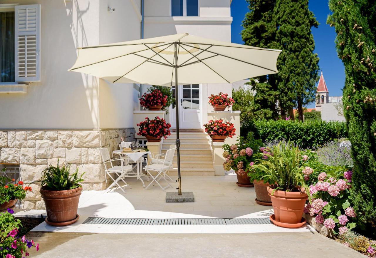 Palace Schoen Milesi - Esense Of Prestige - Private Pool - Free Parking - Old Money Style Luxury Rooms - Walking Distance To The Old Town, The Beach And All Amenities - Buralux Properties Split Ngoại thất bức ảnh