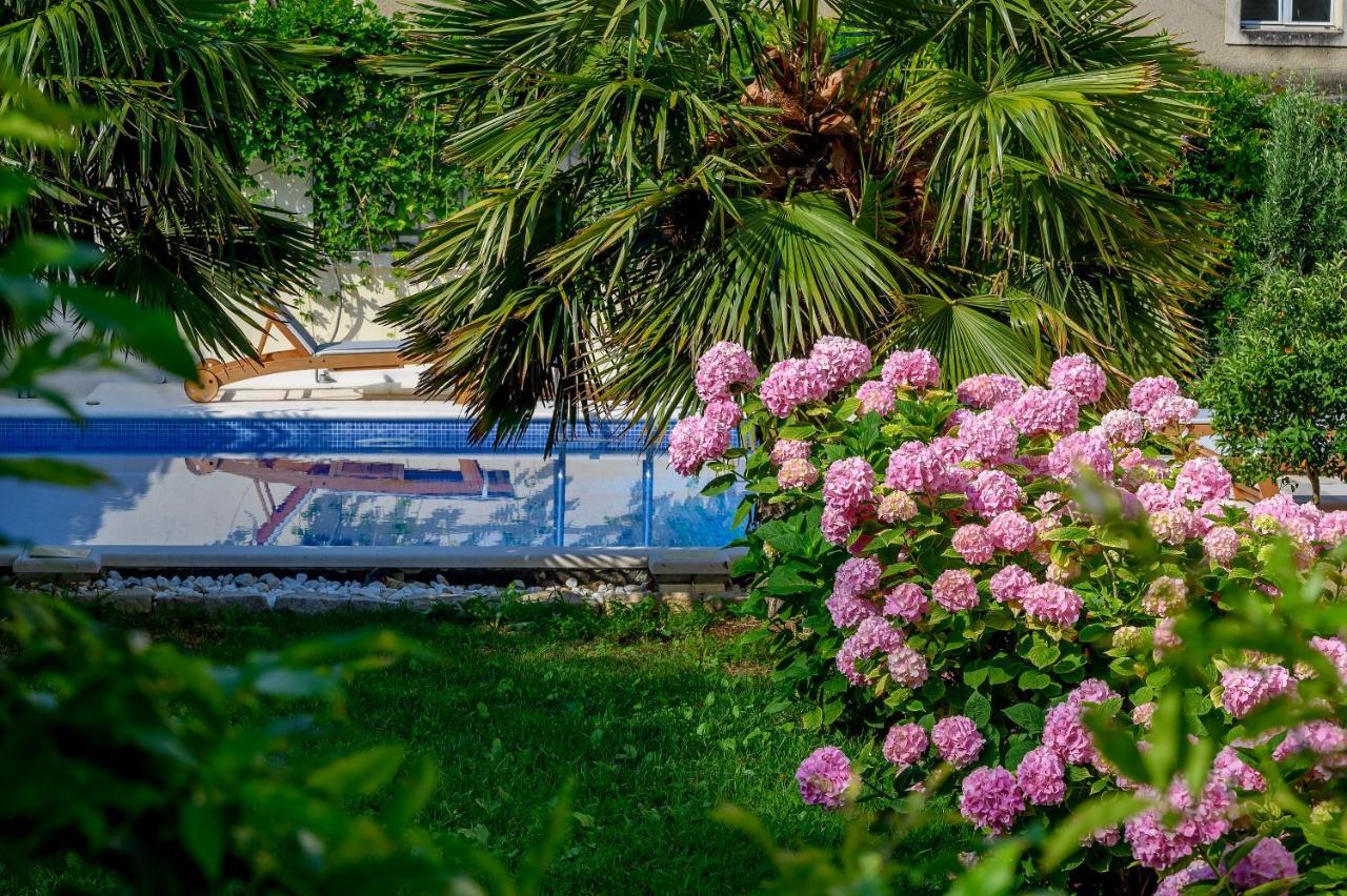Palace Schoen Milesi - Esense Of Prestige - Private Pool - Free Parking - Old Money Style Luxury Rooms - Walking Distance To The Old Town, The Beach And All Amenities - Buralux Properties Split Ngoại thất bức ảnh