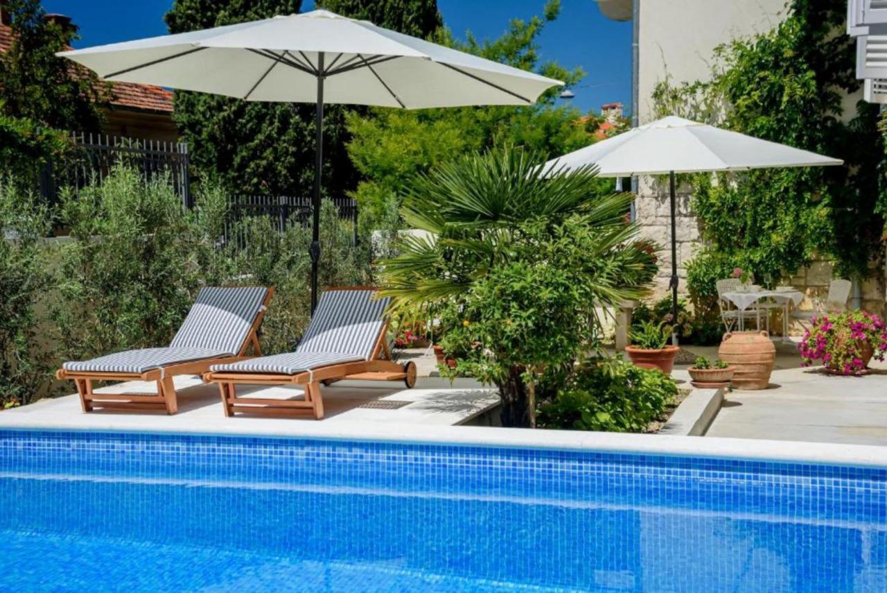 Palace Schoen Milesi - Esense Of Prestige - Private Pool - Free Parking - Old Money Style Luxury Rooms - Walking Distance To The Old Town, The Beach And All Amenities - Buralux Properties Split Ngoại thất bức ảnh